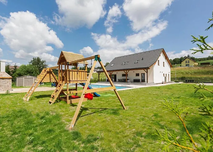 House Adam Nyaraló Prosečné